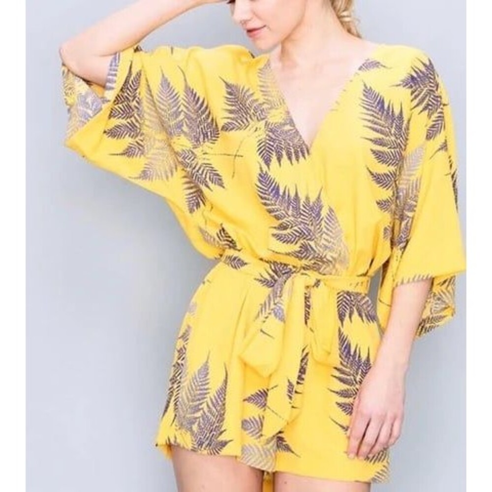 Aakaa Hawaiian Palapalai Tropical Fern Snap Surplice Sash Belt Kimono Romper S